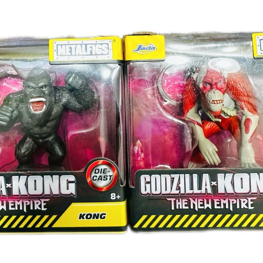 Metal figs Godzilla and king the new empire key chain